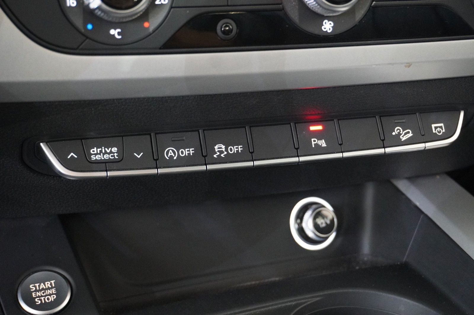 Fahrzeugabbildung Audi A4 Allroad quattro 45 TFSI LEDER/MMI/SHZ/LED/AHK