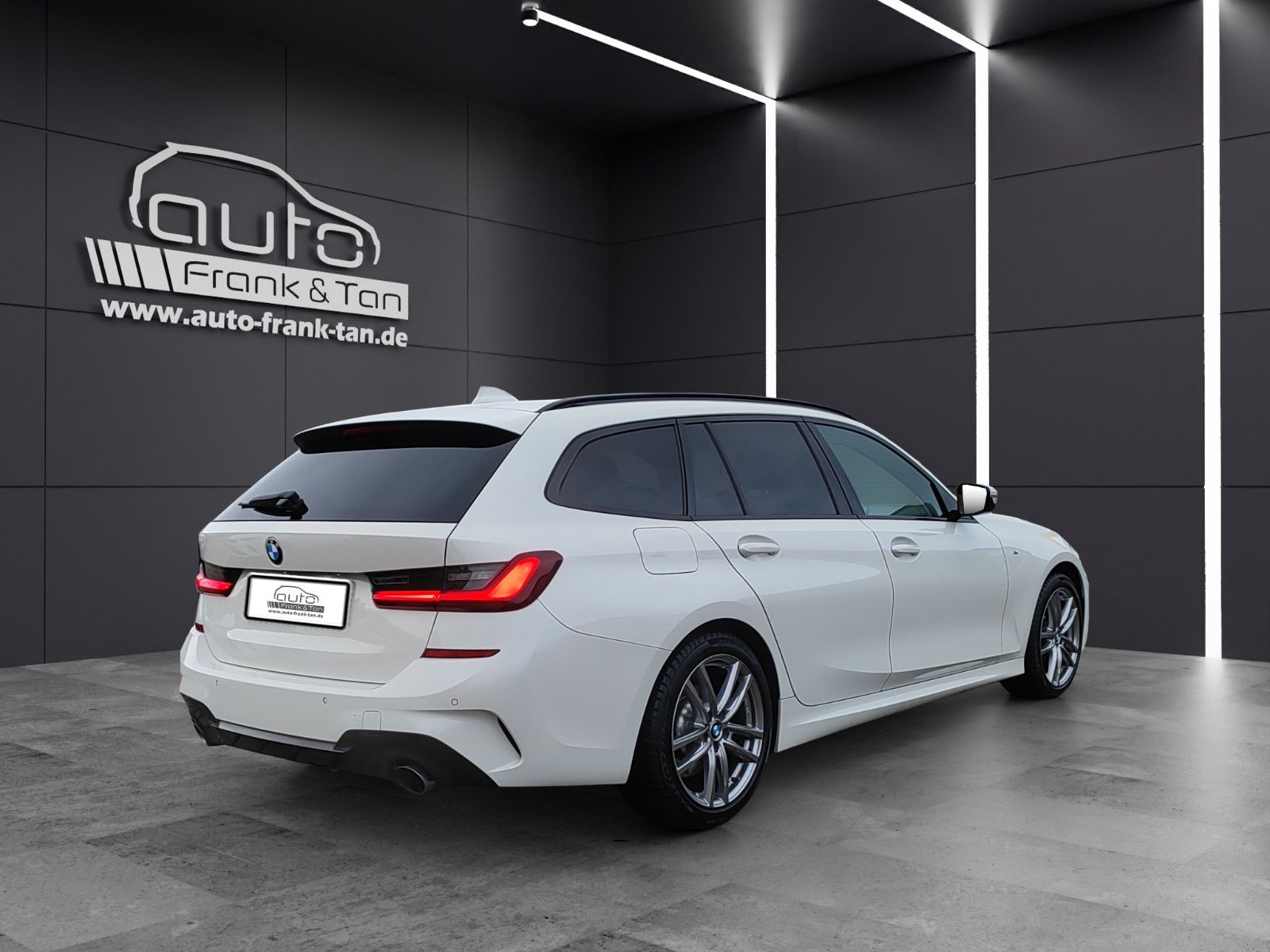 Fahrzeugabbildung BMW 330 d Touring xDrive M Sport/AHK/Hifi/Led/1.Hand