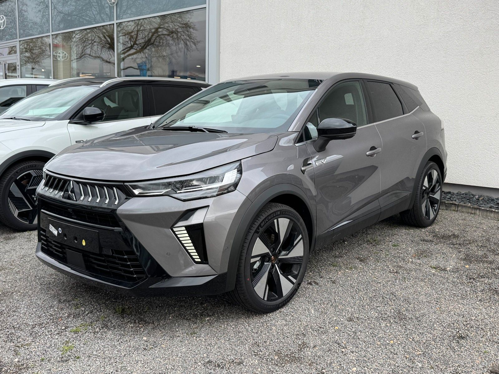 Mitsubishi Grandis 1.8 HEV 116 kW Intro Edition