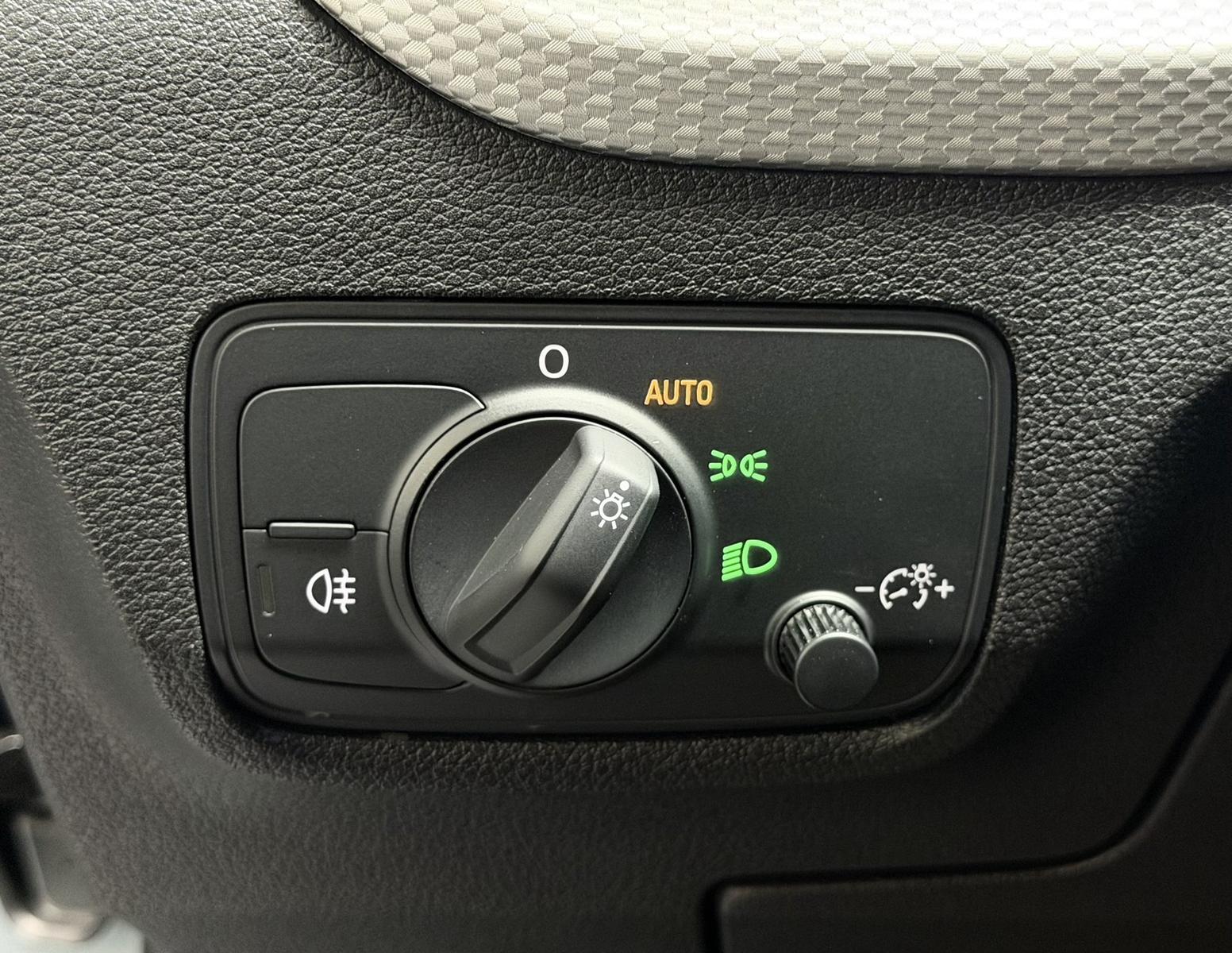 Audi Q2 35 TFSI advanced KAMERA NAVI SHZ CARPLAY LED, миниатюра 27