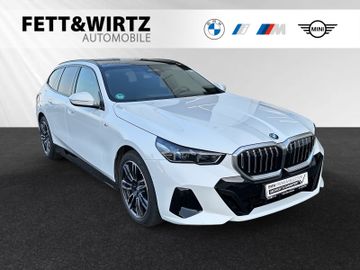 BMW Leasingangebot: BMW 550e xDrive Touring M Sport|AHK|Pano|Autobahnass