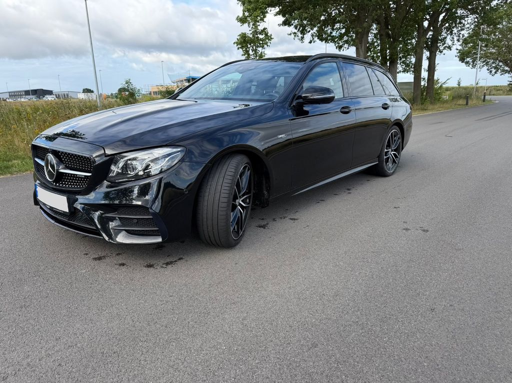 Image of Mercedes-Benz E 53 AMG
