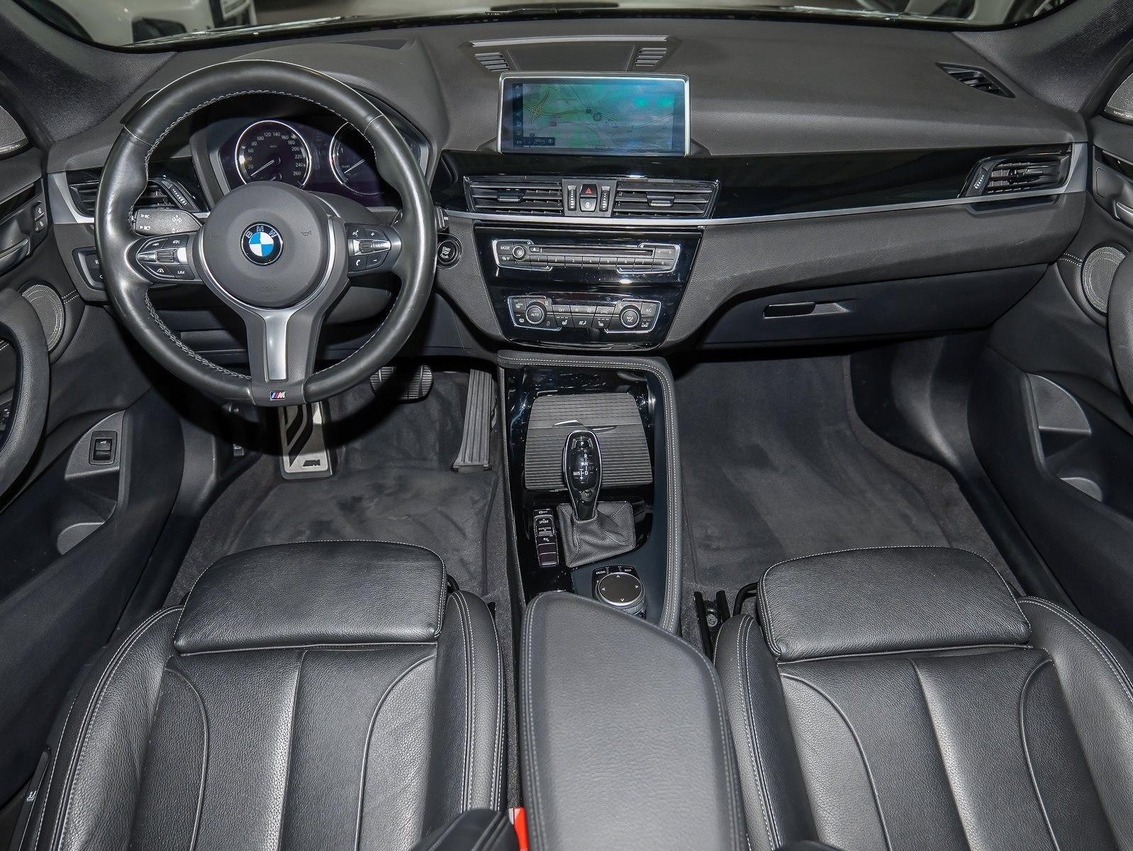 BMW X1 sDrive20i M-Sport HeadUp ACC Pano AppleCP