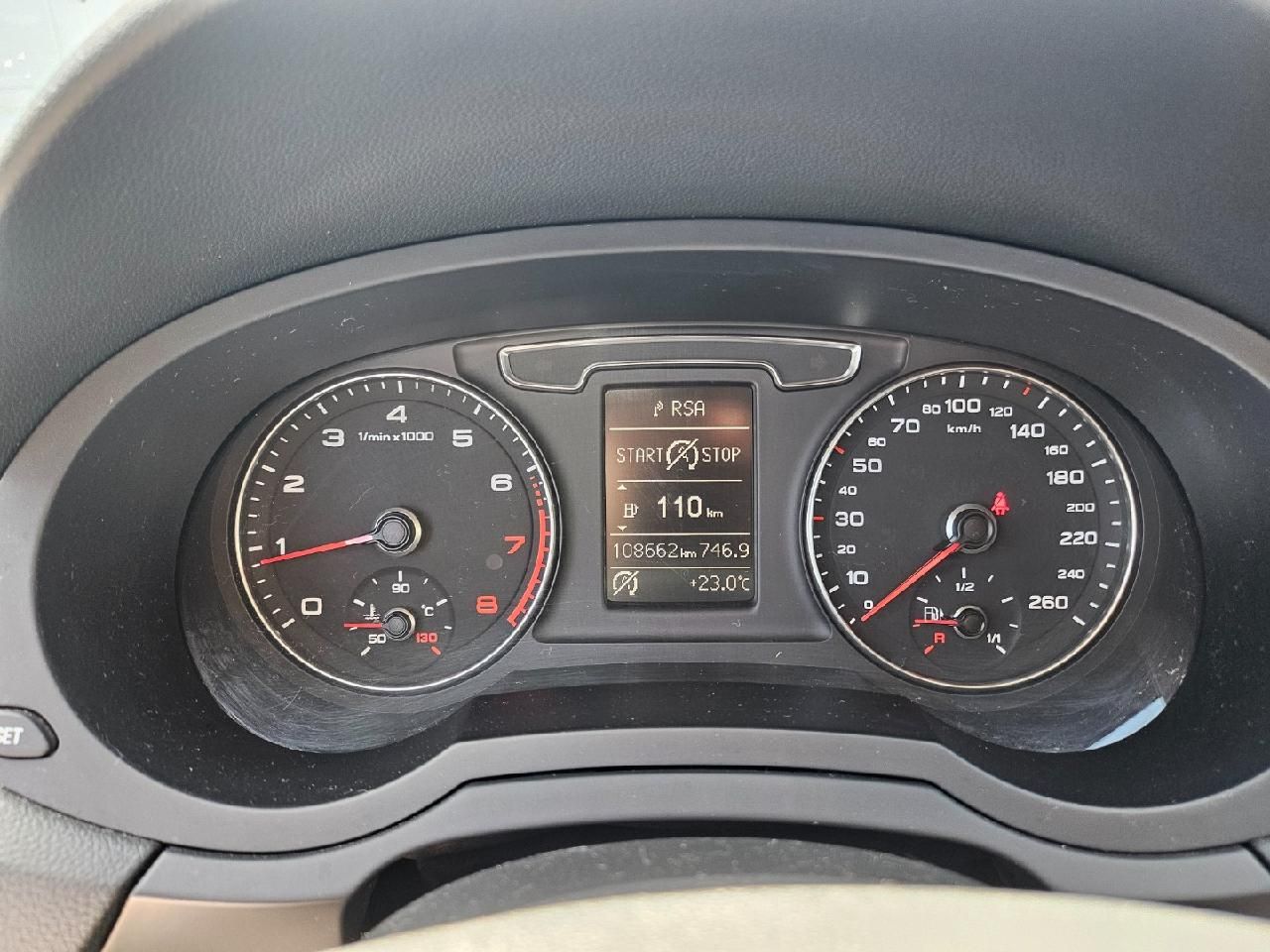Fahrzeugabbildung Audi Q3 Automatik Allwetter