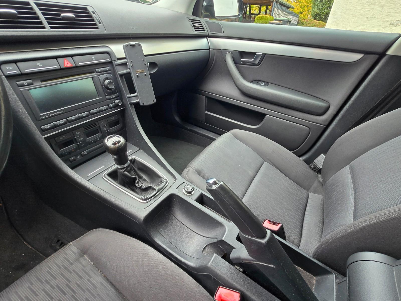 Audi A4 2007 — photo 8