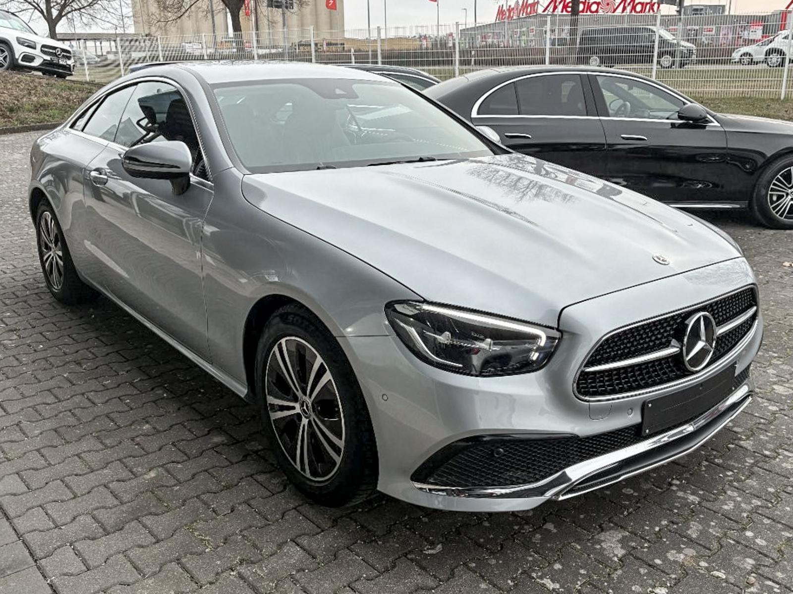 Mercedes-Benz E 200 AVANTGARDE Coupé Smartph.+LED+RüKam+MBUX