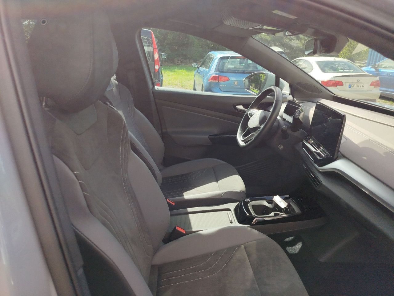 Fahrzeugabbildung Volkswagen ID.5 Pro 128 kW 77 kWh 1-Gang-Automatik, AHK