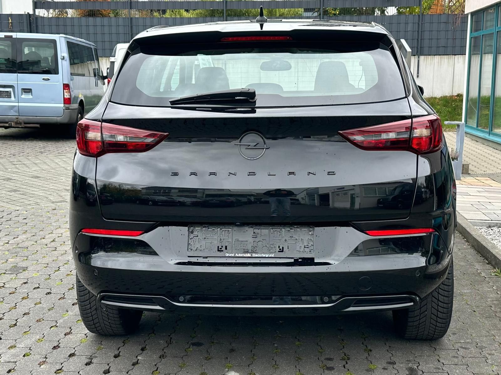 Fahrzeugabbildung Opel Grandland 1.2 GS Line VIRTUAL+LED+KAM+TEMPO+SHZ+