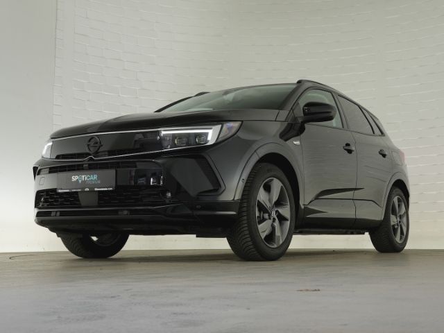 Grandland GSe PHEV 4X4 AT+ANHÄNGERKUPPLUNG+NAVI+