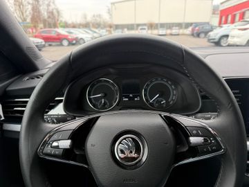 Skoda Kamiq 1.0l TSI 81kW TOUR+PaDach+AHK+SHZ+Kamera