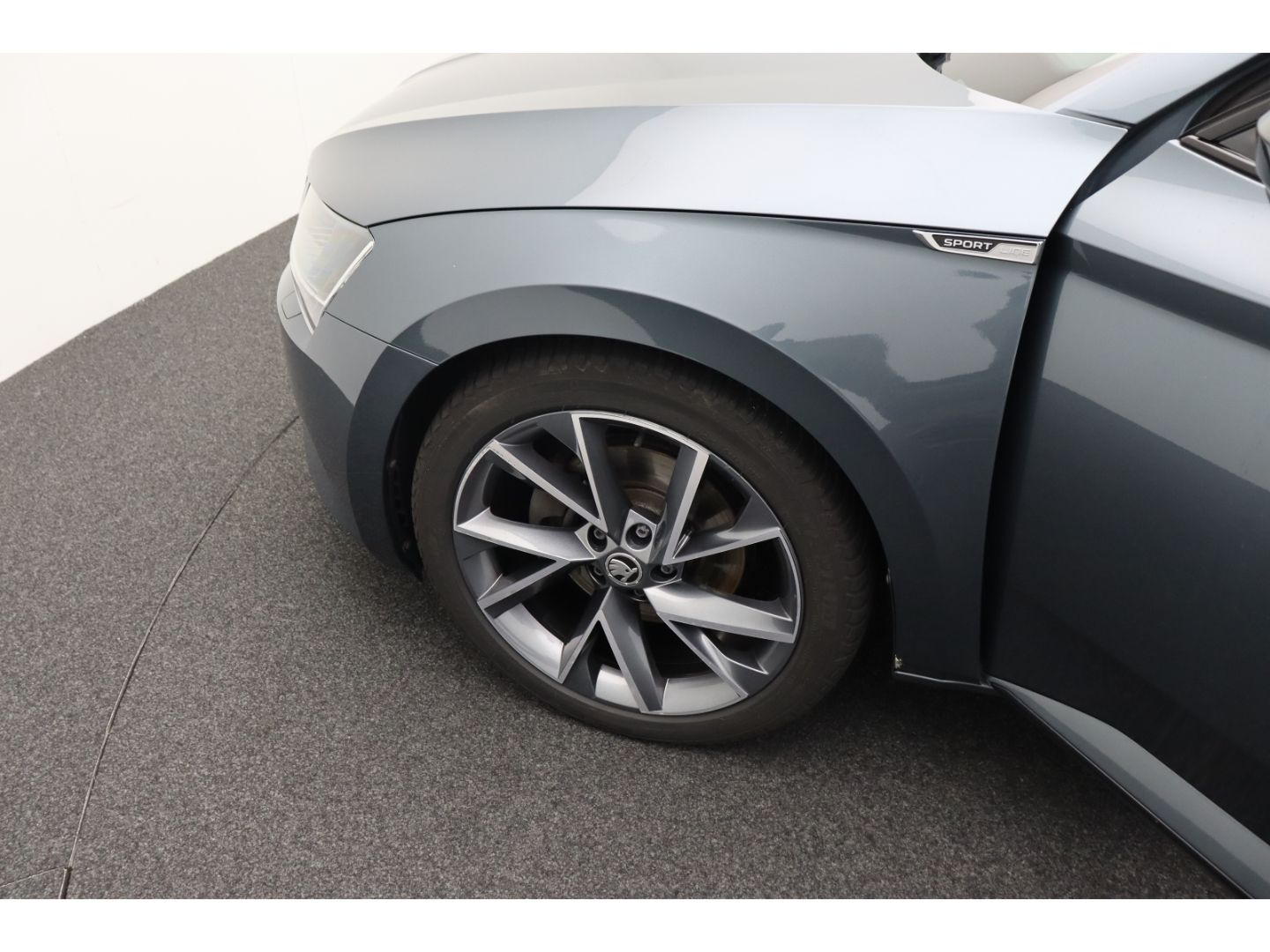 Fahrzeugabbildung SKODA Superb SportLine 4x4 Sportline Canton ACC AHK