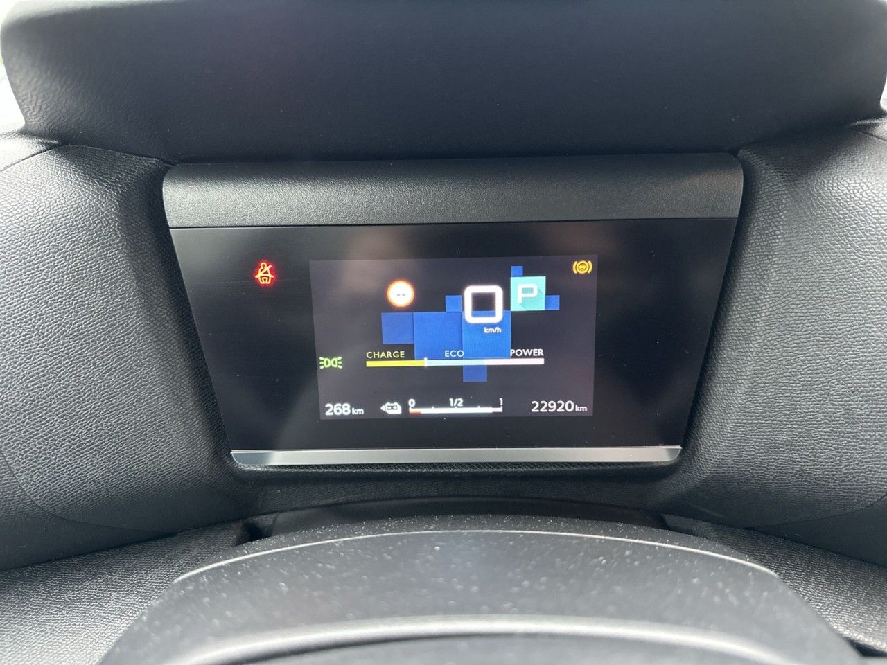 Fahrzeugabbildung Citroën ë-C4 Lim. Feel 136 PS