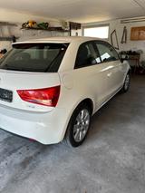 Audi A1 1.4 TFSI S tronic 119g CO2 ampl. plus amp... - Audi A1 von privat