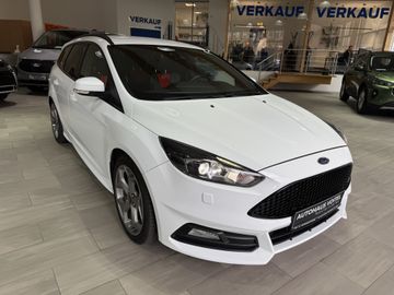 Ford Focus Turnier ST 250PS