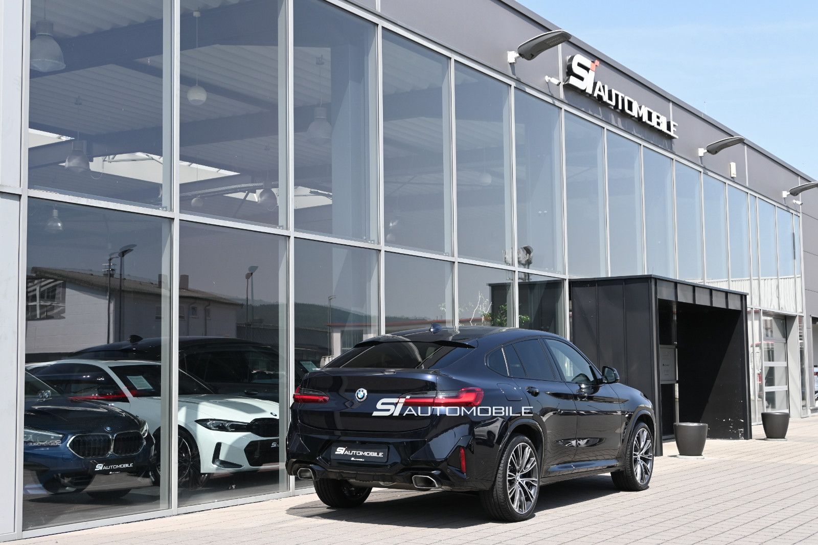 Fahrzeugabbildung BMW X4 xDr.30d M SPORT °ACC°AHK°STANDHEIZUNG°21 ZOLL