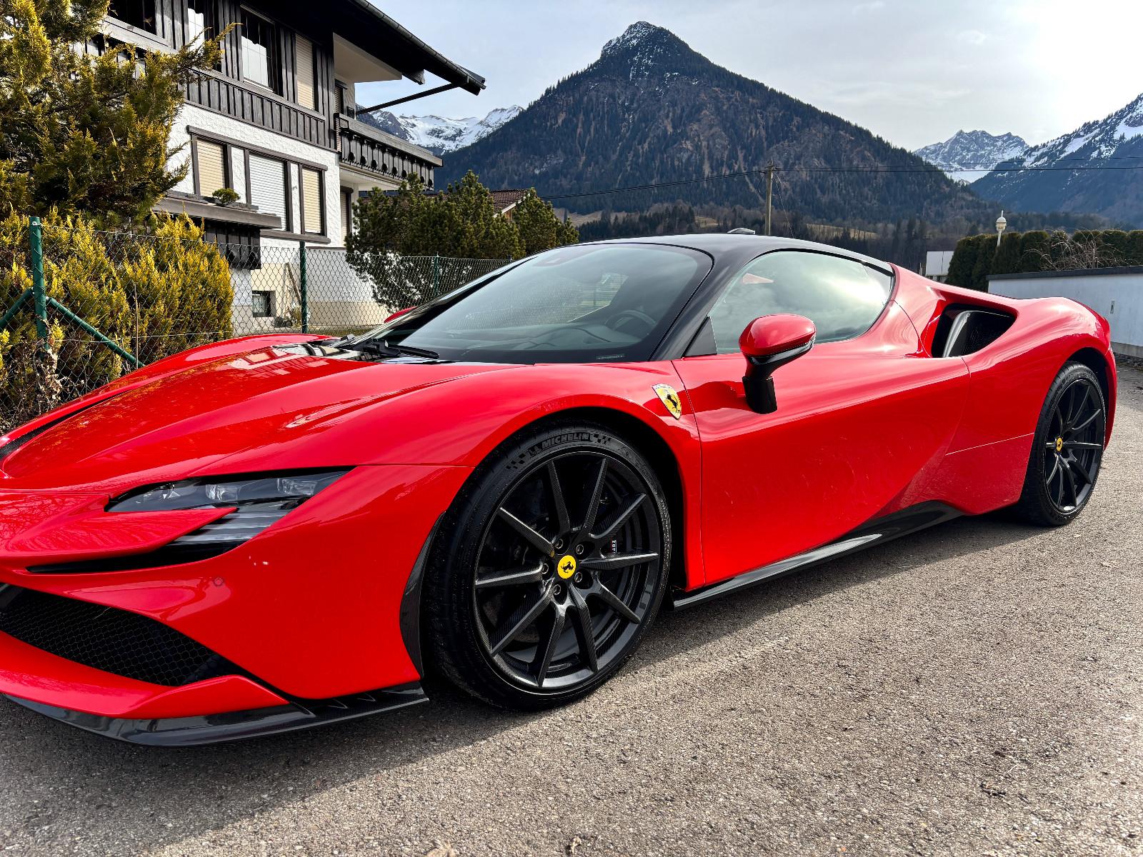 Ferrari SF90 Stradale Carbon Garantie u.Inspektion neu