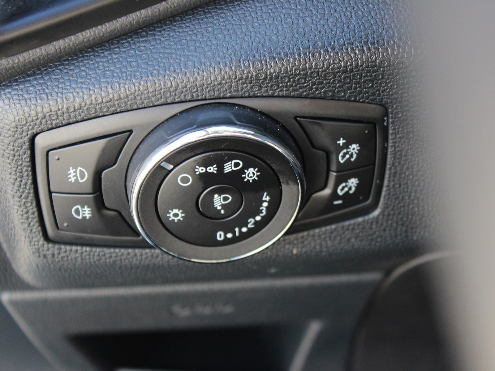 Fahrzeugabbildung Ford EcoSport Titanium 1,0 EcoBoost Start/Stopp