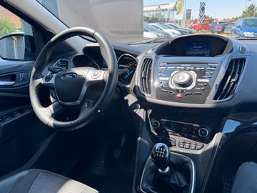 Ford Kuga - 12