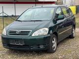 Toyota Avensis Verso 2.0 D-4D. 7 Sitzer - gebrauchte Toyota Avensis aus dem Jahr 2002