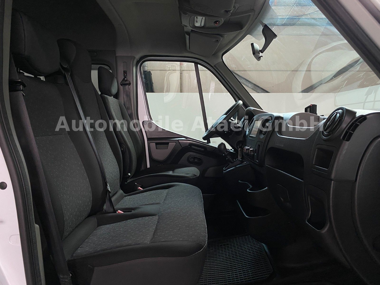 Fahrzeugabbildung Opel Movano B Kombi L2H2*Rollstuhl-Lift*STANDHZG 4318