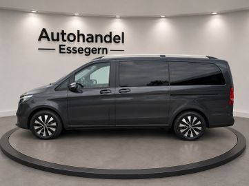 Mercedes V 220 - 9