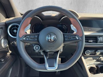 Alfa Romeo Stelvio MY24 2.2 Diesel 16V AT8-Q4 *AHK*ACC*SHZ*
