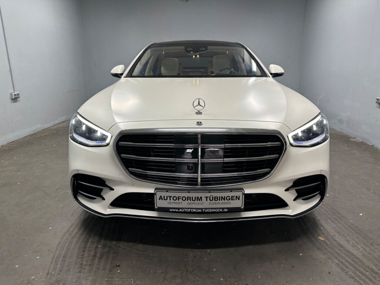 Fahrzeugabbildung Mercedes-Benz S 580 e 4MATIC *AMG-LINE*PANORAMA*KASCHMIR*VOLL*