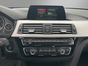 BMW 320i Touring Advantage*Automatik*Buisness*Navi*