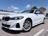 BMW 320 d Aut. PANO/AHK/STOP&GO/MEMORY/HUD/KAMERA