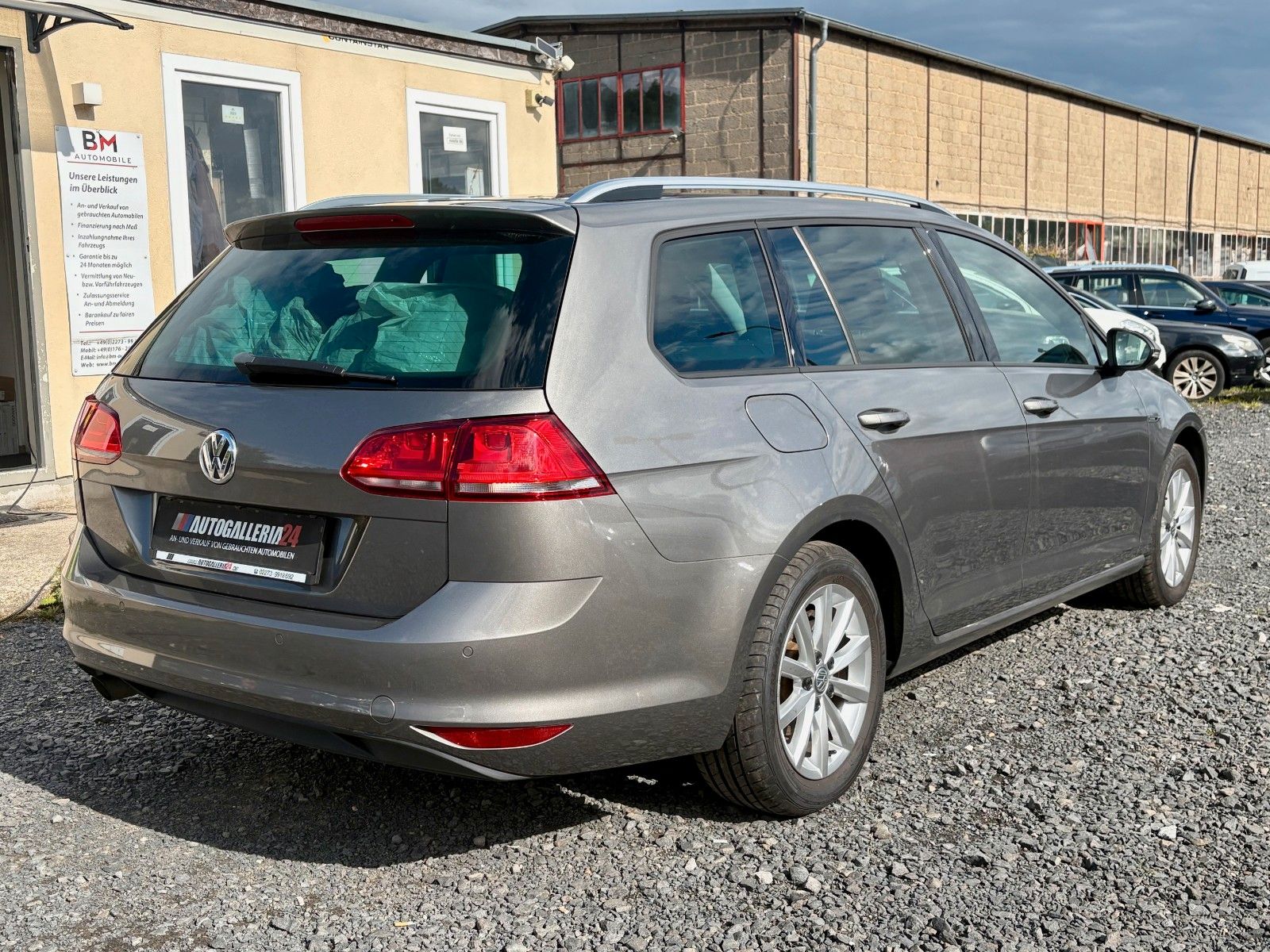 Fahrzeugabbildung Volkswagen Golf VII 1.2 TSI Variant Lounge 1.HAND SCHECKHEF