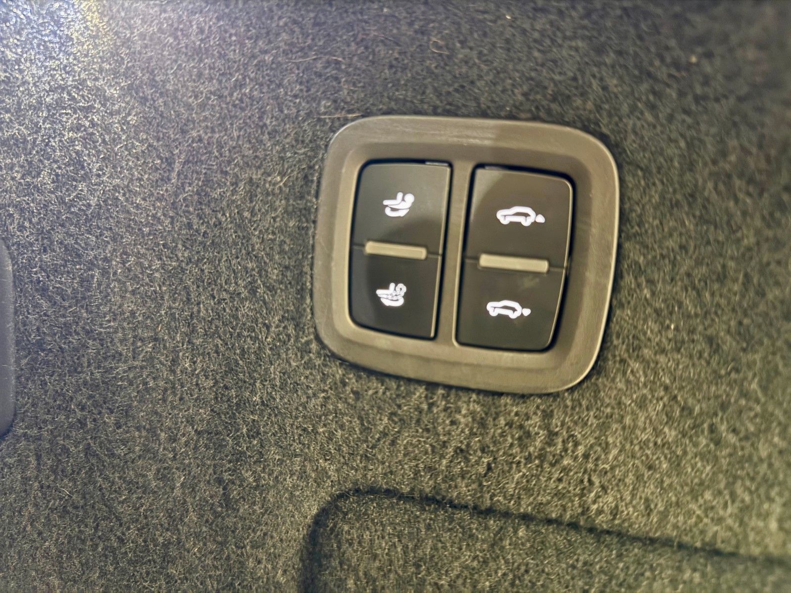 Fahrzeugabbildung Porsche Cayenne Coupe GTS AHK/ACC/HeadUp/22Zoll