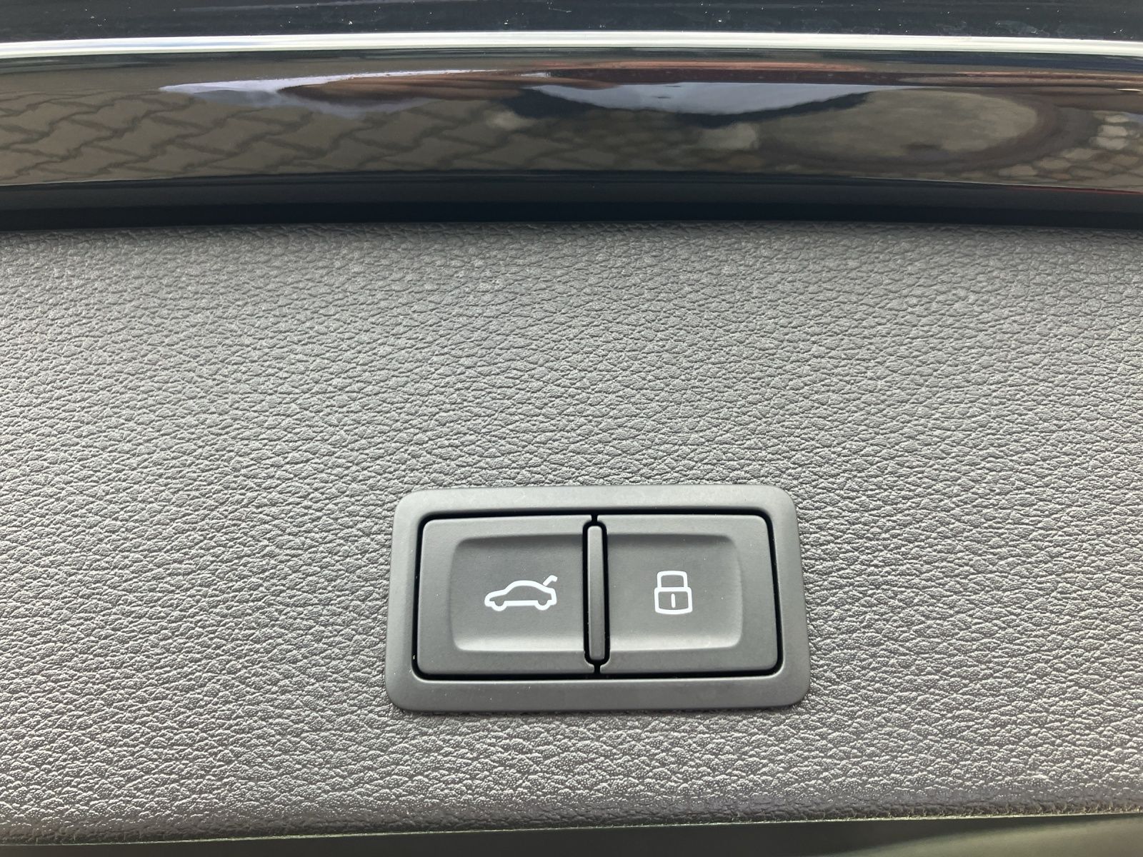 Fahrzeugabbildung Audi Q2 35 TFSI advanced S tronic LED Vorb AHZV