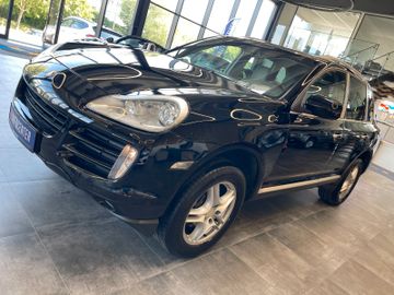 Porsche Cayenne *LEDER*NAVI*KLIMA*BOSE*BI-XENON*TEMPOMAT