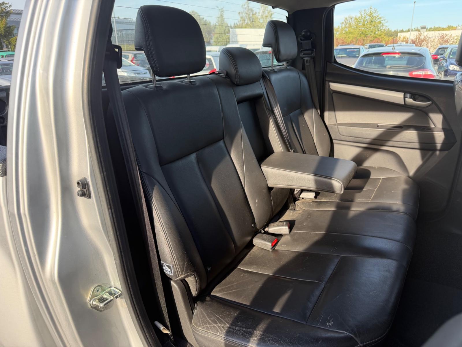 Isuzu D-Max Double Cabine 2.5 TD 163ch BVA - Attelage - Carnet entretien - Non fumeur