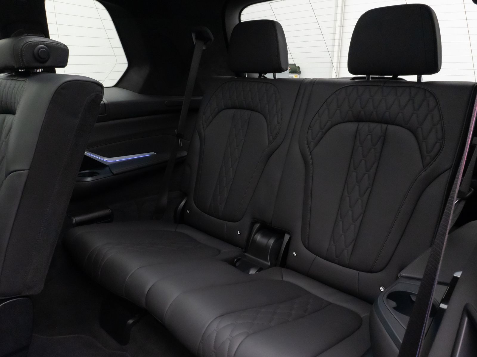 Fahrzeugabbildung BMW X7 M60i SkyLounge Kamera HUD DAB H/K SoftCL 22"