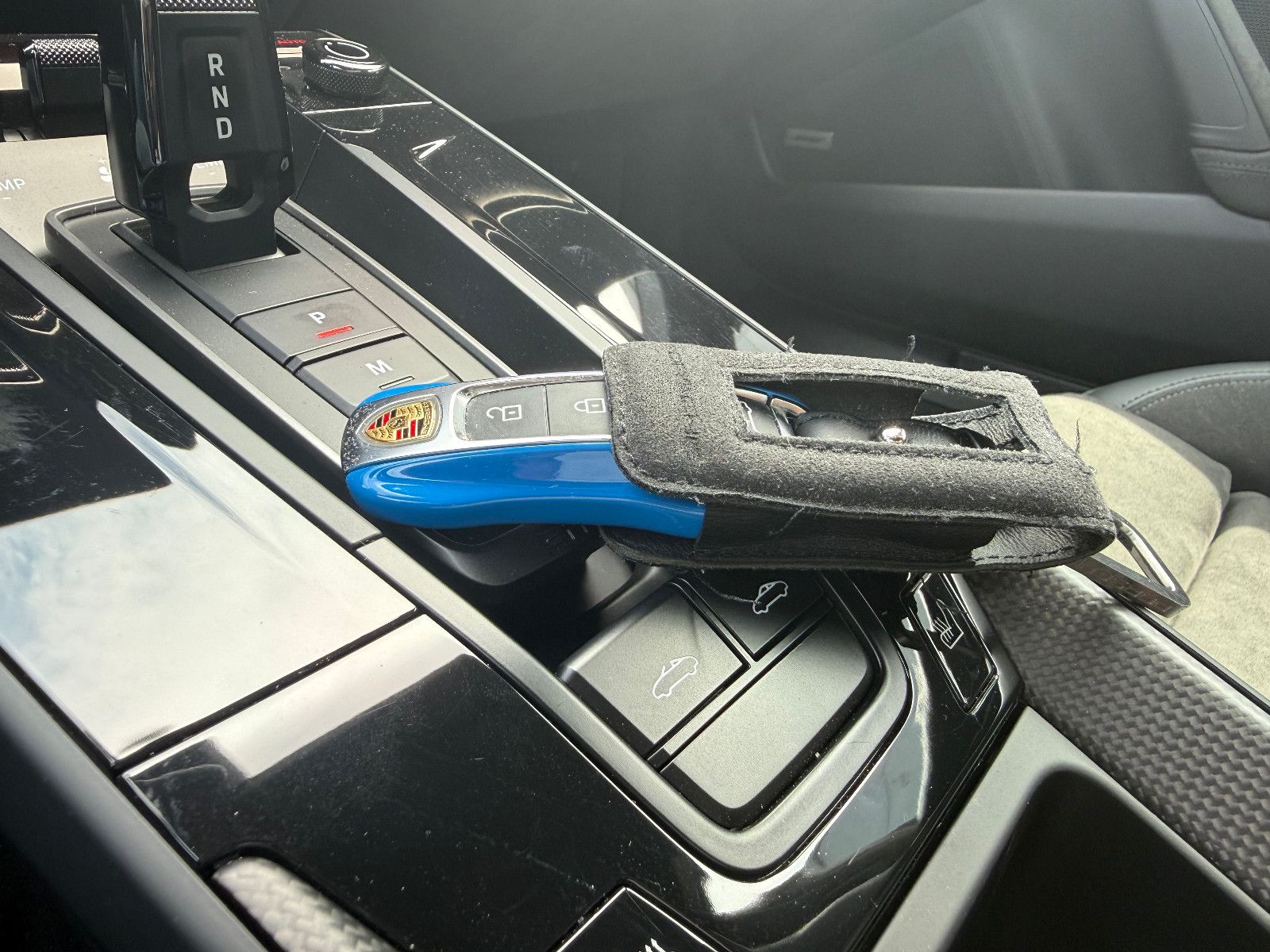 Fahrzeugabbildung Porsche 992.2/911 Targa 4 GTS-18Wege-Lift-BOSE-Steuer!