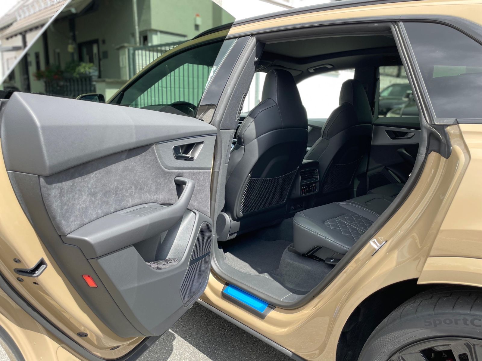 Fahrzeugabbildung Audi Q8 50 TDI Facelift |SLine|HUD|Softclose|23"|B&O|