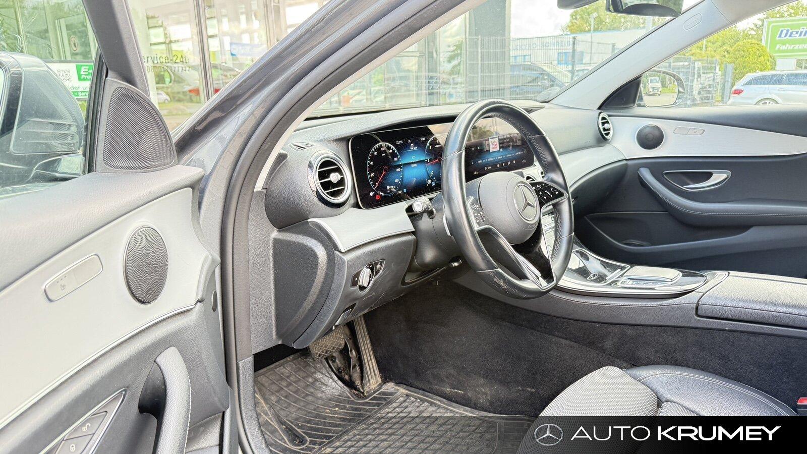 Mercedes-Benz E 220 d 4M T AVANTGARDE+LED+Spur+TotwinkelNavi