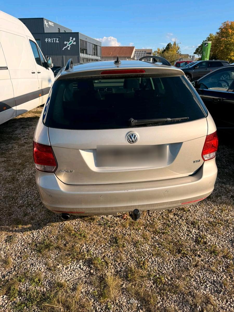Volkswagen Golf 2012 — engine 103 HP (76kW)