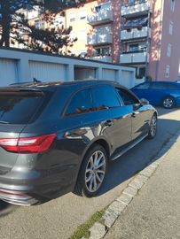 Audi A4 - 4