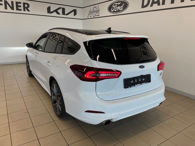 Fahrzeugabbildung Ford Focus Turnier ST X 2.3 HeadUP Navi B&O Kamera