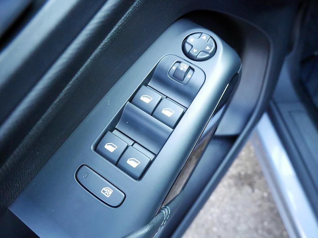 Citroën C5 Aircross PureTech 130 S&S EAT8 Shine NAVI LED