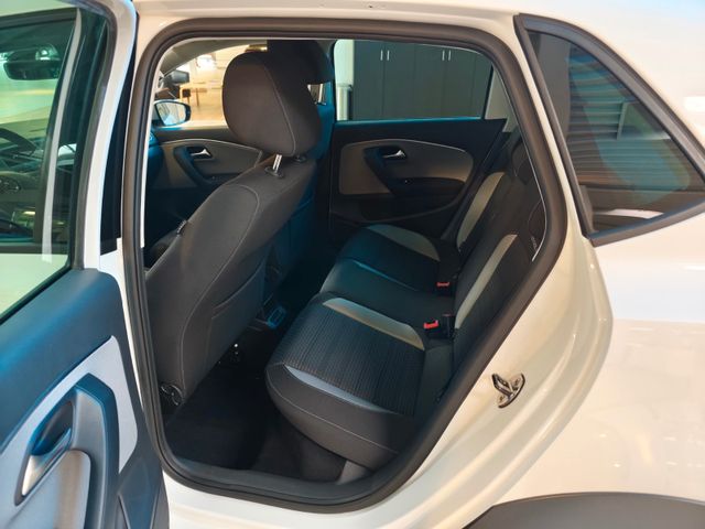 CrossPolo 1.2 TSI *Xenon*Navi*PDC*SH *TOP*