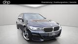 BMW M550i xDrive *Individ.|Glasdach|Massage|SoftCl.* - BMW M550 mit Benzin-Antrieb: Automatik