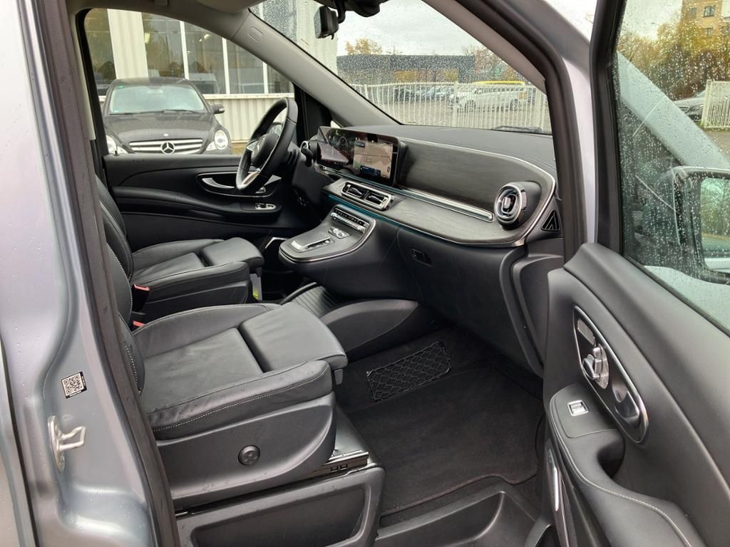 Fahrzeugabbildung Mercedes-Benz V 300 d AVANTGARDE Lang Leder*Navi*360*PDC*SpurH