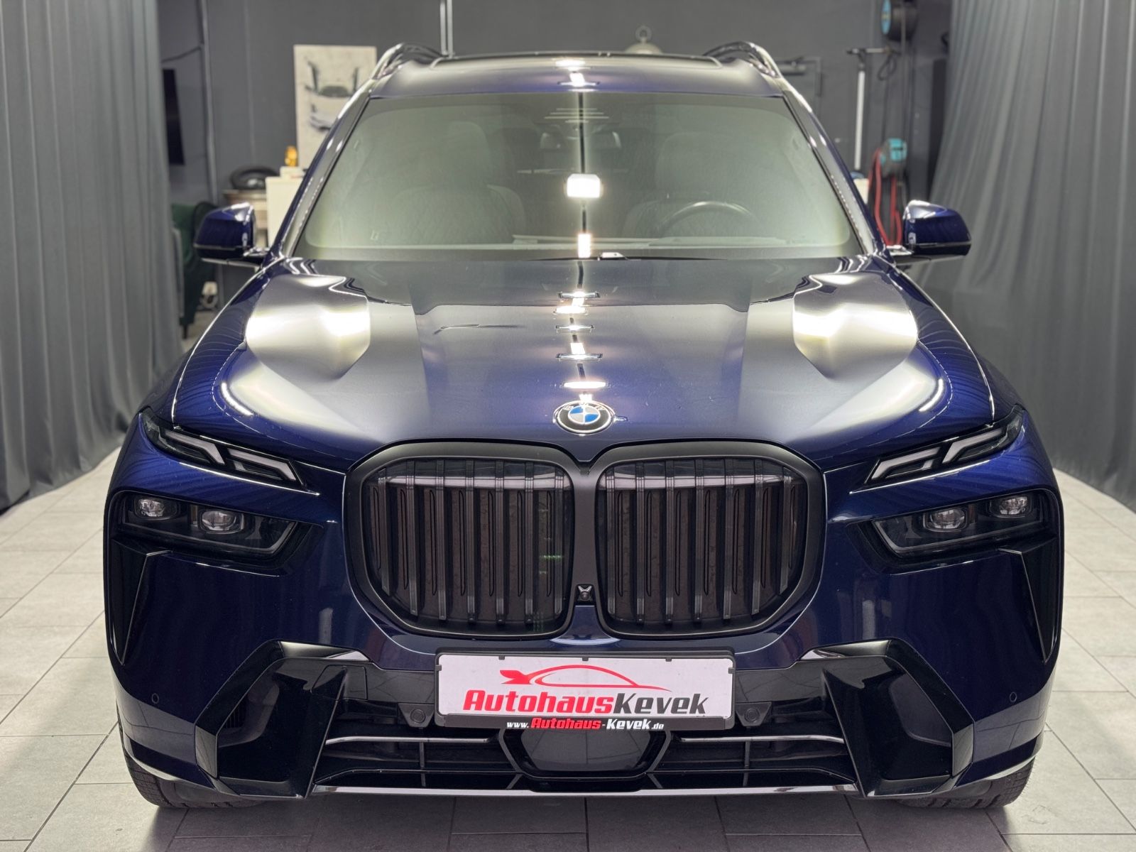 Fahrzeugabbildung BMW X7 xDrive 40 d M SPORT PRO|SKY-LOUNGE|MASSAGE|