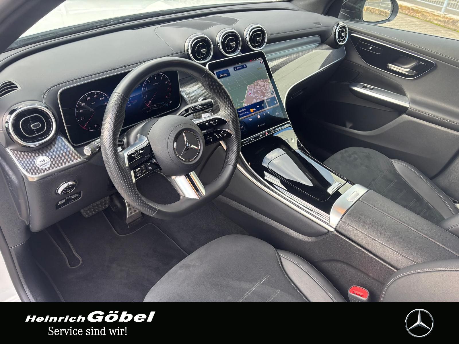 Fahrzeugabbildung Mercedes-Benz GLC 200 4M AMG*AHK*WINTER-PAKET*AMBIENTEBEL*