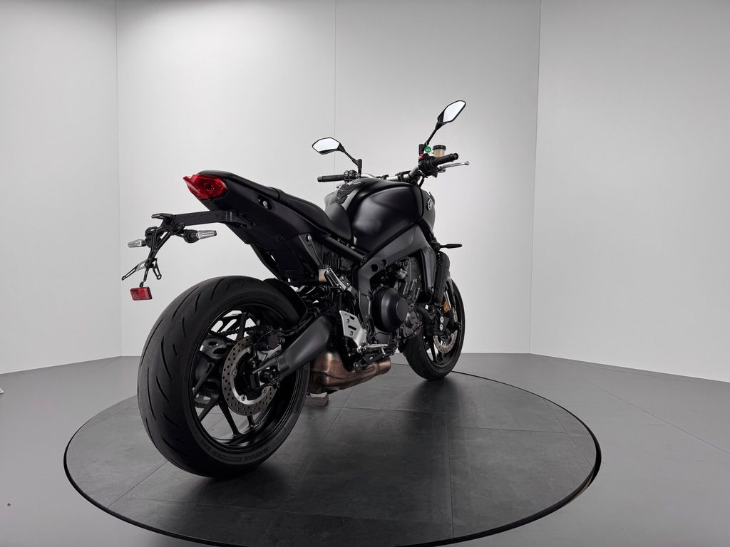 Fahrzeugabbildung Yamaha MT-09 *TOP-ZUSTAND *WENIG KM