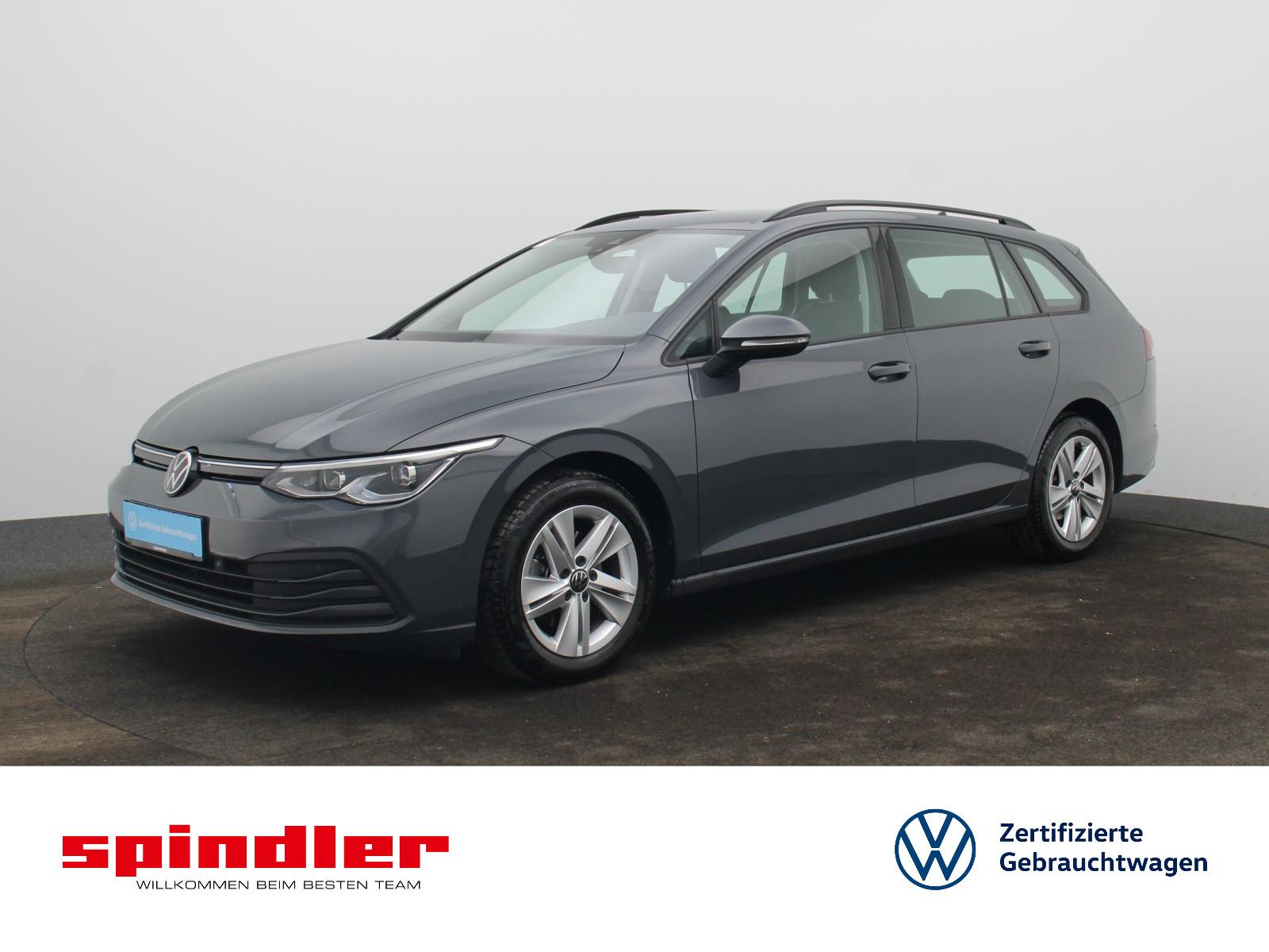 Volkswagen Golf VIII Life 1.5 eTSI DSG / Navi, LED+, AHK