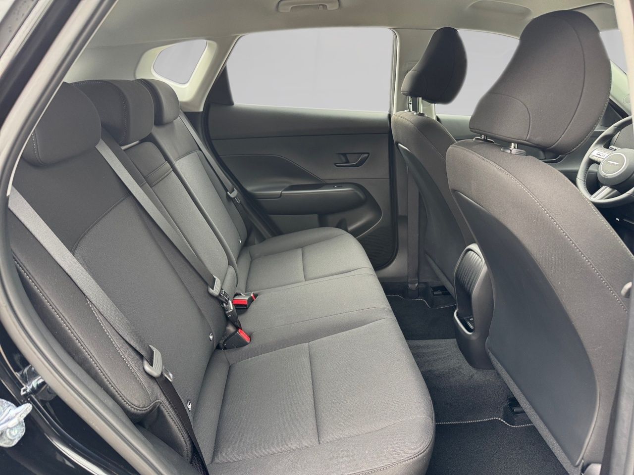 Fahrzeugabbildung Hyundai KONA SELECT ACC Akustikglas DynLicht Kam. KlimaA